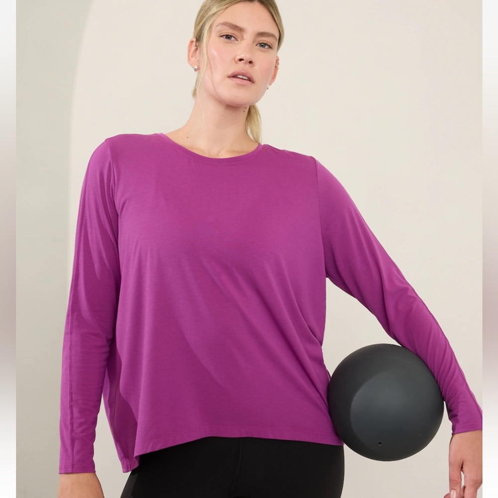 Light purple ATHLETA soft long sleeve